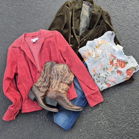 Fall Is In The Air! New Items Added Daily - Picture 7 of 9